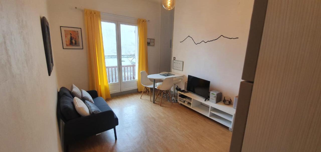 Studio Lumineux Au Centre Ville Bagnères-de-Bigorre Buitenkant foto